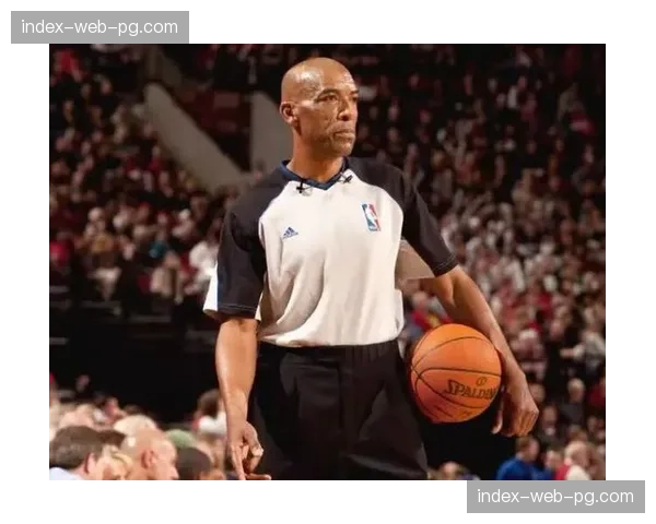 联盟会议探讨:是否需修改“最后两分钟裁判报告”以涵盖对前场犯规的尺度解读 联盟会议探讨:是否需修改“最后两分钟裁判报告”以涵盖对前场犯规的尺度解读